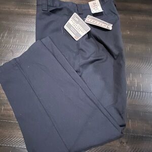 Lee Women’s Black plain front Stretch Pants 14P 14 petite new